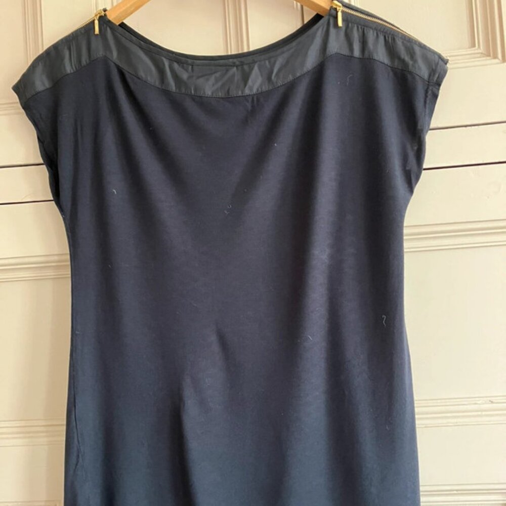 Warehouse black top